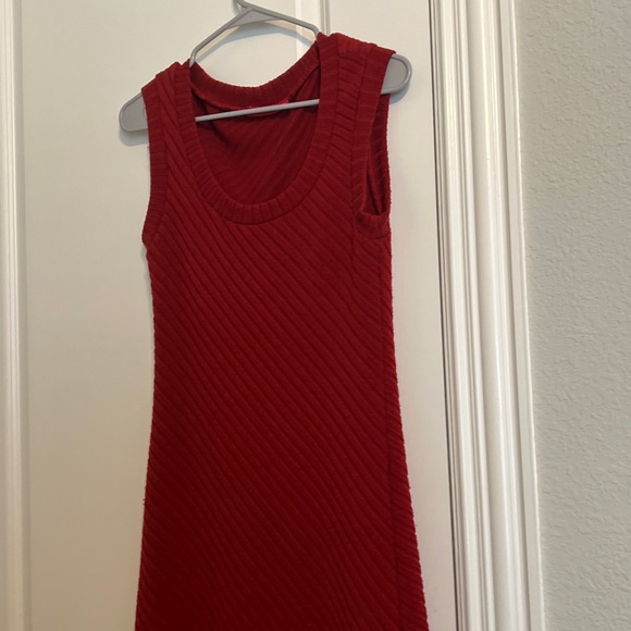 EUC Matthew Steven's Red Pullover Sweater Knit Midi Dress Women's Size Medium - Picture 3 of 6